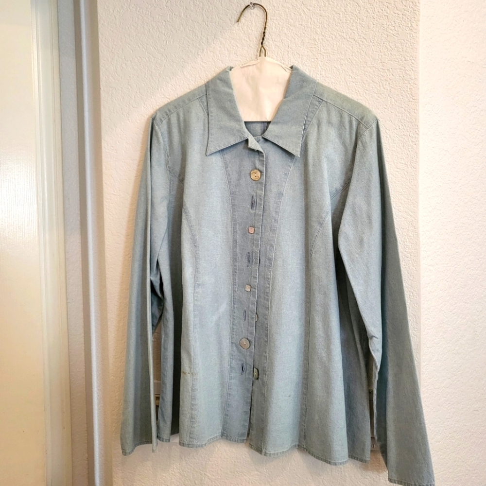 Light Blue Button up (M)